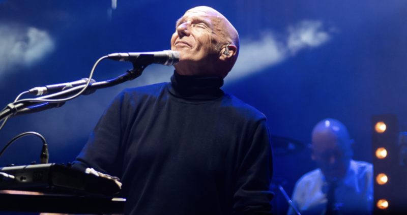 Percuotere la mente: Midge Ure